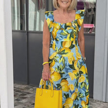 Indlæs billede til gallerivisning Plus size tunika-kjole med citronprint