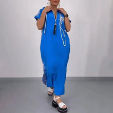 Indlæs billede til gallerivisning Trendy hættekjole med lynlåsdetaljer med en forbundet Cape-effekt