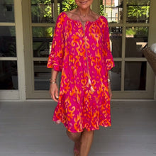 Indlæs billede til gallerivisning Kjole med fulde ærmer og print