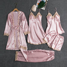 Indlæs billede til gallerivisning Blød og behagelig blondepyjamas i issilke