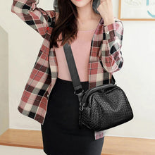 Indlæs billede til gallerivisning Skuldertaske i vævet skal