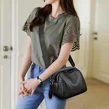 Indlæs billede til gallerivisning Skuldertaske i vævet skal