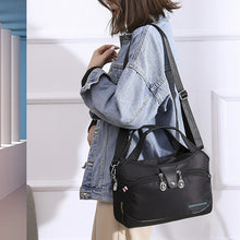 Indlæs billede til gallerivisning Vandtæt nylon håndtaske