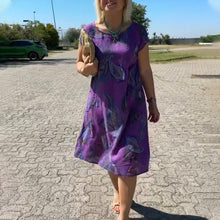 Indlæs billede til gallerivisning Knælang kjole med cashew-lommer