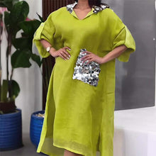 Indlæs billede til gallerivisning Maxikjole med hætte og pailletter i fiskeskæl