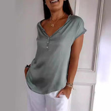 Indlæs billede til gallerivisning T-shirt med V-hals og korte, glatte ærmer