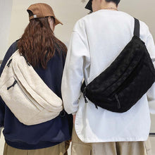 Indlæs billede til gallerivisning Ternet taske til brystet