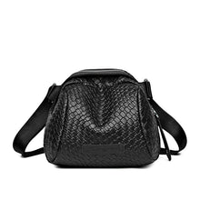 Indlæs billede til gallerivisning Skuldertaske i vævet skal