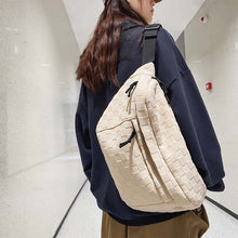 Indlæs billede til gallerivisning Ternet taske til brystet