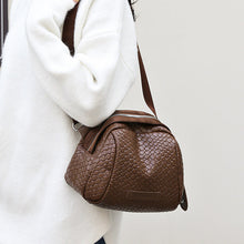Indlæs billede til gallerivisning Skuldertaske i vævet skal