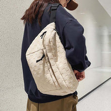 Indlæs billede til gallerivisning Ternet taske til brystet