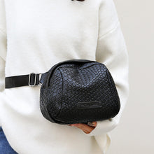 Indlæs billede til gallerivisning Skuldertaske i vævet skal