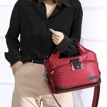 Indlæs billede til gallerivisning Vandtæt nylon håndtaske