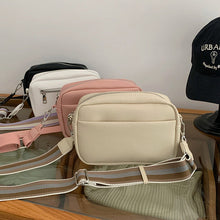 Indlæs billede til gallerivisning Lille firkantet læder skuldertaske