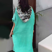 Indlæs billede til gallerivisning Maxikjole med hætte og pailletter i fiskeskæl