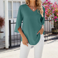 Indlæs billede til gallerivisning Ensfarvet chiffonskjorte med V-hals og løse ærmer