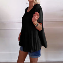 Indlæs billede til gallerivisning Ensfarvet plisseret bluse med rund hals