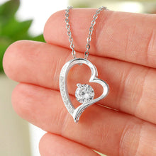 Indlæs billede til gallerivisning Evig kærlighed hjertehalskæde