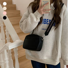 Indlæs billede til gallerivisning Lille firkantet læder skuldertaske