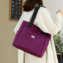 Indlæs billede til gallerivisning Letvægts vandtæt nylon skuldertaske