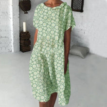 Indlæs billede til gallerivisning Midi-kjole med solsikkeprint