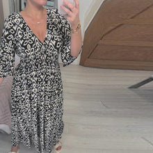 Indlæs billede til gallerivisning Ny V-hals-lang kjole med blomsterprint