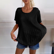 Indlæs billede til gallerivisning Ensfarvet plisseret bluse med rund hals