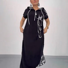 Indlæs billede til gallerivisning Trendy hættekjole med lynlåsdetaljer med en forbundet Cape-effekt