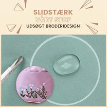 Indlæs billede til gallerivisning Broderet skuldertaske med lomme med snøre