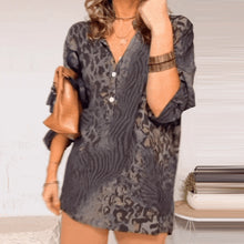 Indlæs billede til gallerivisning Forudsalg af lang skjorte med leopardprint