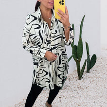 Indlæs billede til gallerivisning Overdimensioneret skjorte med abstrakt print