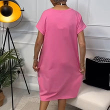 Indlæs billede til gallerivisning Enkel kortærmet kjole med bogstaver