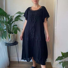 Indlæs billede til gallerivisning Patchwork-kjole med blondekant