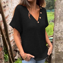 Indlæs billede til gallerivisning Kortærmet top med V-udskæring og nitter