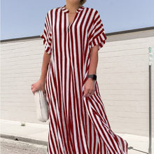 Indlæs billede til gallerivisning Stribet skjortekjole med V-hals