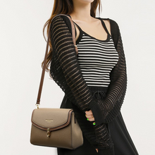 Indlæs billede til gallerivisning Elegant og robust skuldertaske til kvinder