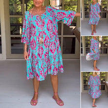 Indlæs billede til gallerivisning Kjole med fulde ærmer og print