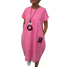 Indlæs billede til gallerivisning Enkel kortærmet kjole med bogstaver