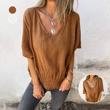 Indlæs billede til gallerivisning V-hals bomulds-hør-top med smock forneden - Forsalg