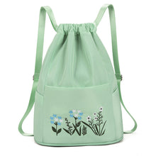 Indlæs billede til gallerivisning Broderet skuldertaske med lomme med snøre