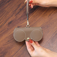 Indlæs billede til gallerivisning Stilfuldt solbrilleetui