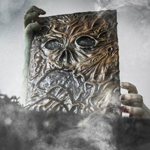 Indlæs billede til gallerivisning Necronomicon dekoration