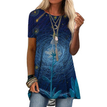 Indlæs billede til gallerivisning Kortærmet T-shirt med digitalt print