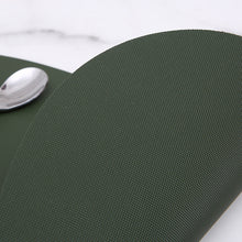 Indlæs billede til gallerivisning Abstrakt skridsikker bordmåtte i PVC