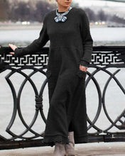 Indlæs billede til gallerivisning Lang pullover strikkjole med rund halsudskæring