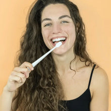 Indlæs billede til gallerivisning Tandbørste med 10,000 hår