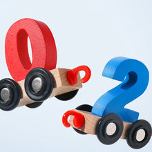 Indlæs billede til gallerivisning Digitalt legetøjstog i træ