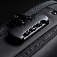 Indlæs billede til gallerivisning Tyverisikret brysttaske med kodelås