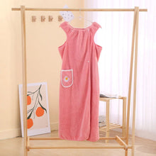 Indlæs billede til gallerivisning Hurtigtørrende vandabsorberende 2-i-1 badekåbe og håndklæde