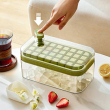 Indlæs billede til gallerivisning Isterningebakke i silikone m/ opbevaringsboks